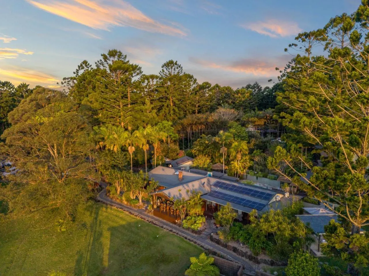 Cape Byron Suite 2, 3 With Private Lounge Байрон-Бей 0*,