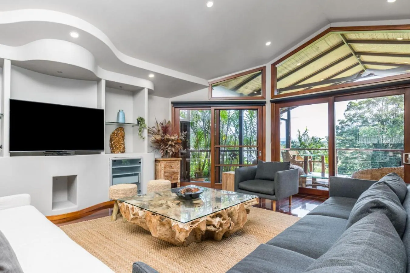 Cape Byron Suite 2, 3 With Private Lounge Byron Bay